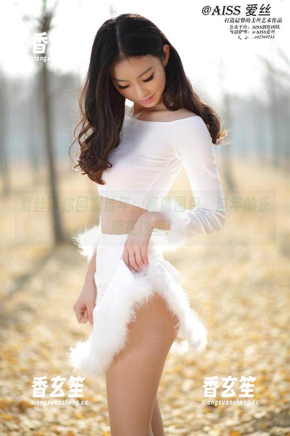 爱丝带你回家过年：高清图包，过年的乐趣在这里！