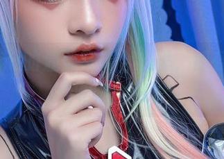 在Azami的温柔写真合集里，感受那种有点噘嘴的可爱