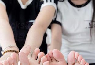 BoBoSocks袜啵啵 – 甜甜圈的白丝美图，脚尖加固款，绝对让你无限想象空间！