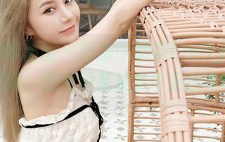 Feilin嗲囡囡 – 图集中奶茶Emily的花嫁瞬间，仿佛她是从梦中走出来的