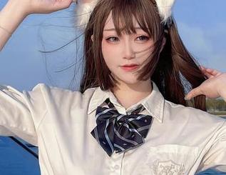 Halo_酱带你游泳：泳池中的写真，是不是有点…湿润？