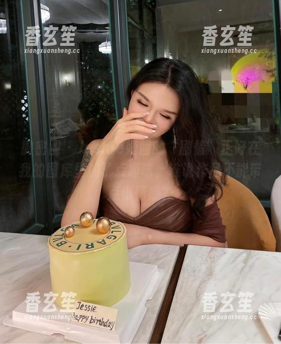 微密圈 - Jessie婕西的“剧情”正好在我的图库里加了点趣味，谁说作品不能带点小情感？