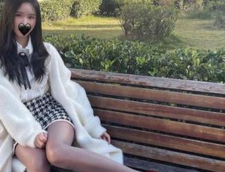 微密圈 – 别眨眼！July芝岚的吊带全集原图，潜在的绝美瞬间！