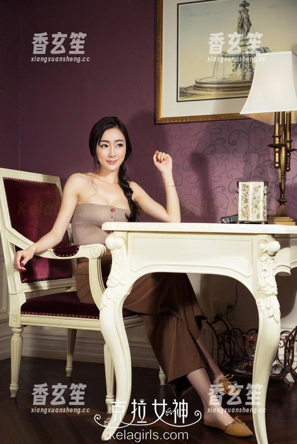 KelaGirls克拉女神 - 修女风？汤怡的私拍套图让人琢磨不透