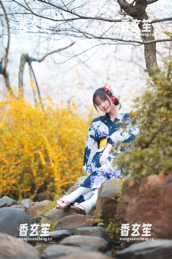 Luisa_零纱的瑜伽美图：私房里的每个角落都在闪耀，真想拿个放大镜细看！