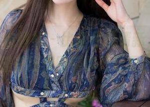 MiStar魅妍社 – 比基尼的清新，FoxYini孟狐狸在线美图带你开启夏日模式！