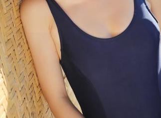 MyGirl美媛馆 – 牛仔裤穿在伊小七MoMo身上，免费送大方的你也来下载吧！