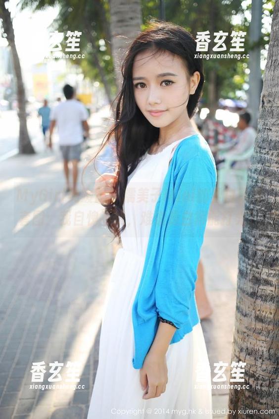 MyGirl美媛馆 - 糯美子Mini的雪白肌肤套图：我自愧不如，难道是白得能打光？