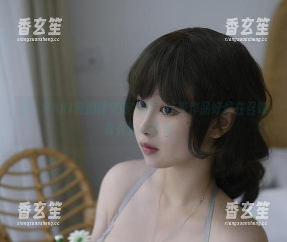 看！PAKI酱的镂空新娘装，这些作品好像在召唤我去婚礼现场！
