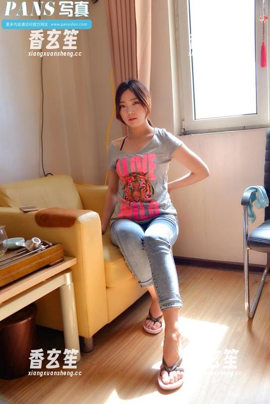 PANS写真 - 精选美图：当兔子遇上短裙，居然这么好看！