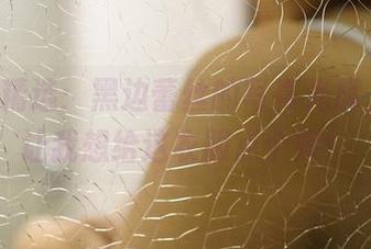ROSI精选：黑边蕾丝的写真光辉，简直让我想给这衣服点个赞！