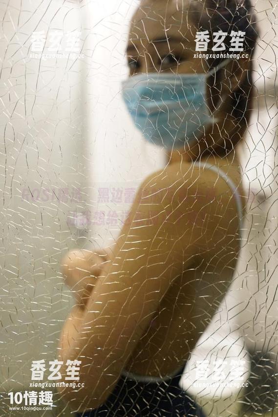 ROSI精选：黑边蕾丝的写真光辉，简直让我想给这衣服点个赞！