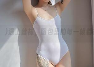 当Sira(시라)遇上丝袜，图包里的每一帧都在窃窃私语