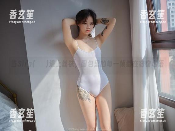 当Sira(시라)遇上丝袜，图包里的每一帧都在窃窃私语