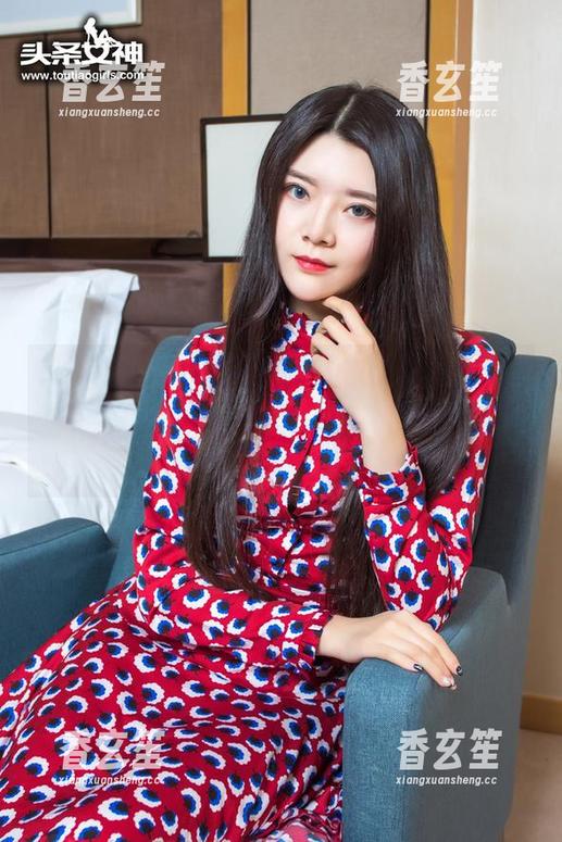 TouTiao头条女神-李温柔 TouTiao头条女神 - 校园中的李温柔,那个全套作品简直是个活生生的梦,真让人想多看几遍!
