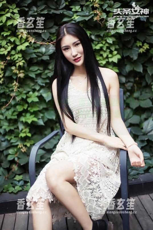 TouTiao头条女神-杨曼妮 TouTiao头条女神 - 面对杨曼妮的修女写真,谁能抗拒这样一股清纯与性感的结合?