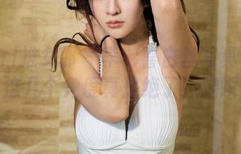 TuiGirl推女郎 – 李七喜白丝写真合集——喔，这几个角度真是绝了！腿瞬间升华