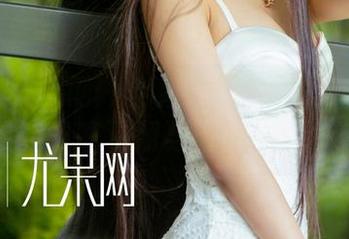 UGirls尤果网 – 空姐黛蓓琪的美图小窗口，分享飞翔与自由的味道