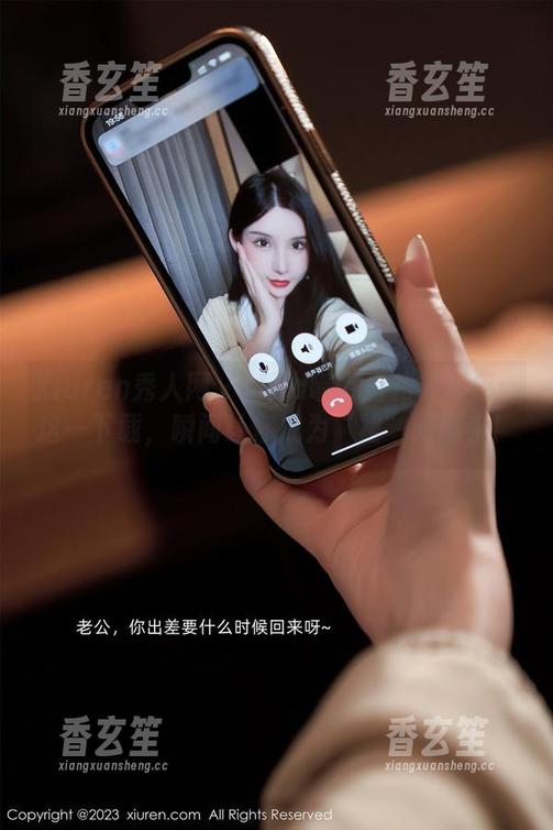 Xiuren秀人网 - Mila嘟嘟白裙神秘感：这一下载，瞬间让你成为“裙”间高手！