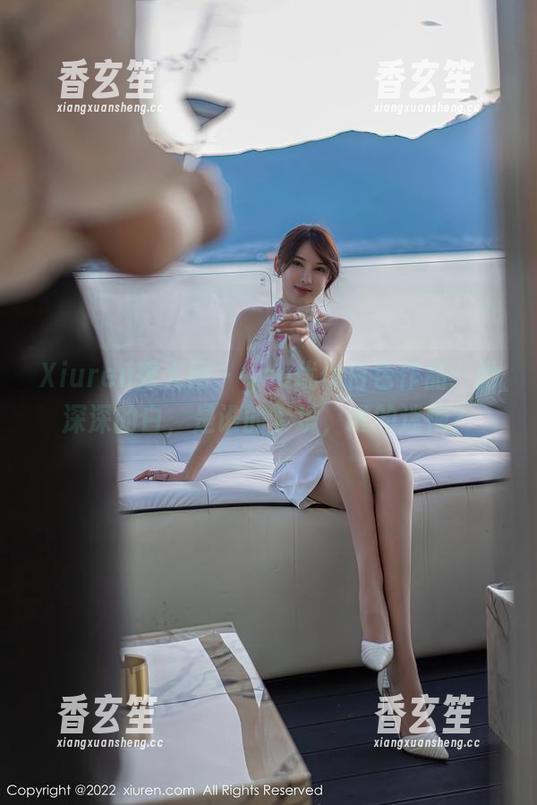 Xiuren秀人网 - yoo优优白色作品：她深深的白，是谁的梦境，谁的迷惘？