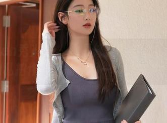 Xiuren秀人网 – 她是修女？子纯儿Annie的私拍作品真的是另一个层次的诱惑