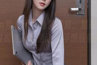 Xiuren秀人网 – 私房写真：慧敏Vivi的内衣选择真是让人浮想联翩啊