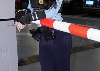 Xiuren秀人网 – 晓茜sunny免费写真，美腿秀到心心跳，怀疑人生！