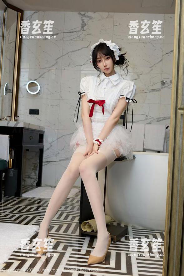 Xiuren秀人网 - 杨紫嫣Cynthia白丝写真：高清之中，暗藏小心思