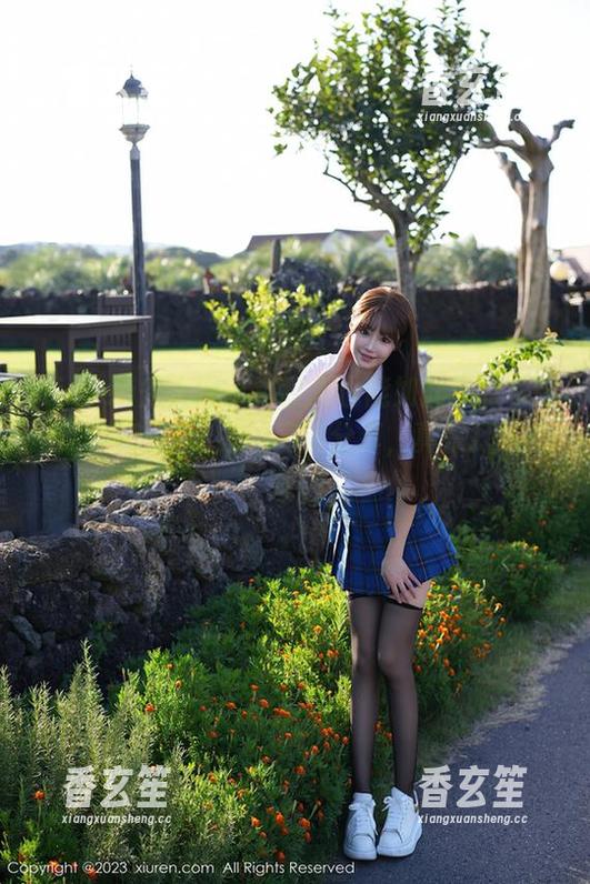 Xiuren秀人网 - 浴缸里也能如此优雅？陈雅漫VICKY带来的高清分享，真是打破常规！
