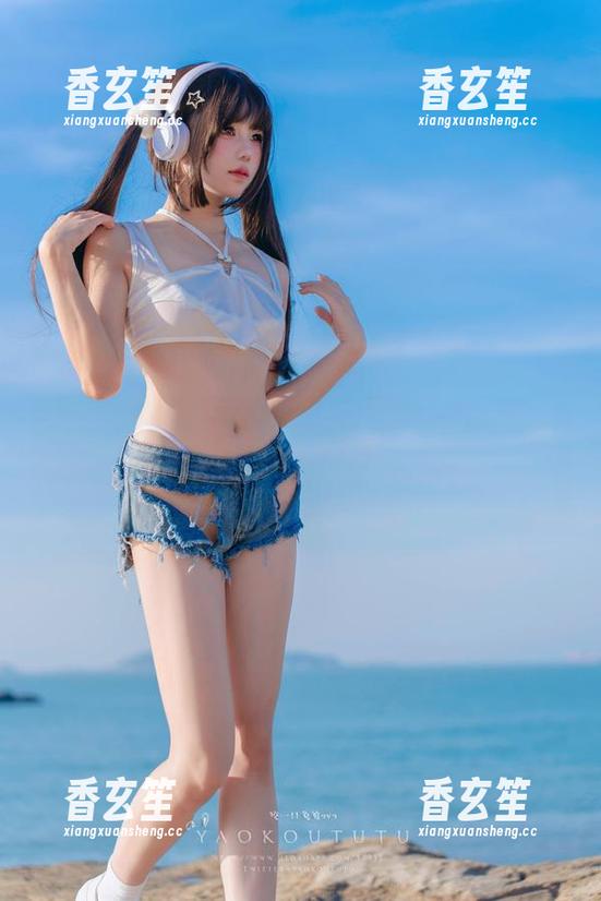 谁能想到Yiko湿润兔的修女照片里藏了这么多福利原图？