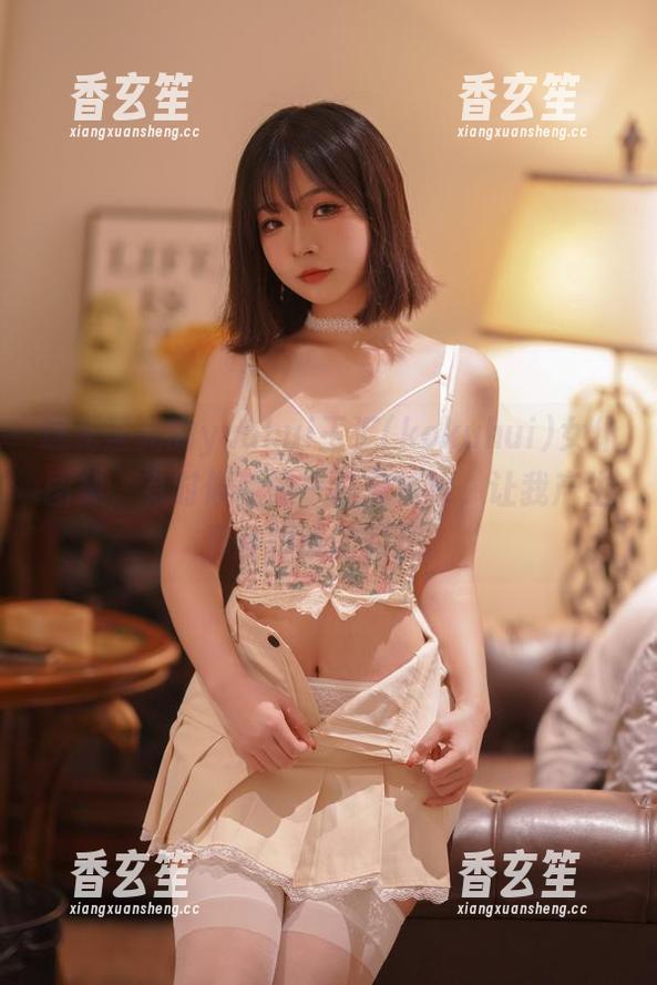 这无圣光的yuuhui玉汇(kokuhui)女仆图集，有时候就像一根魔法棒，让我产生那种朦胧的幻想。