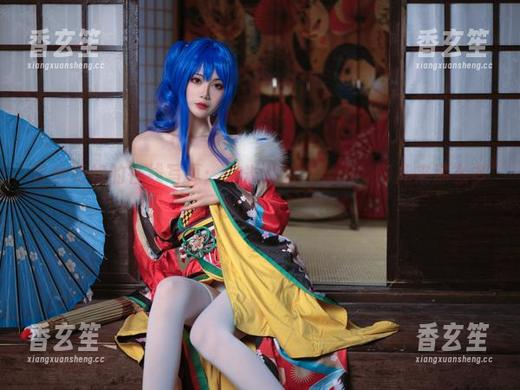 吉他姐姐的在线写真：一米八的大梨子，哪儿来那么多的诱惑？