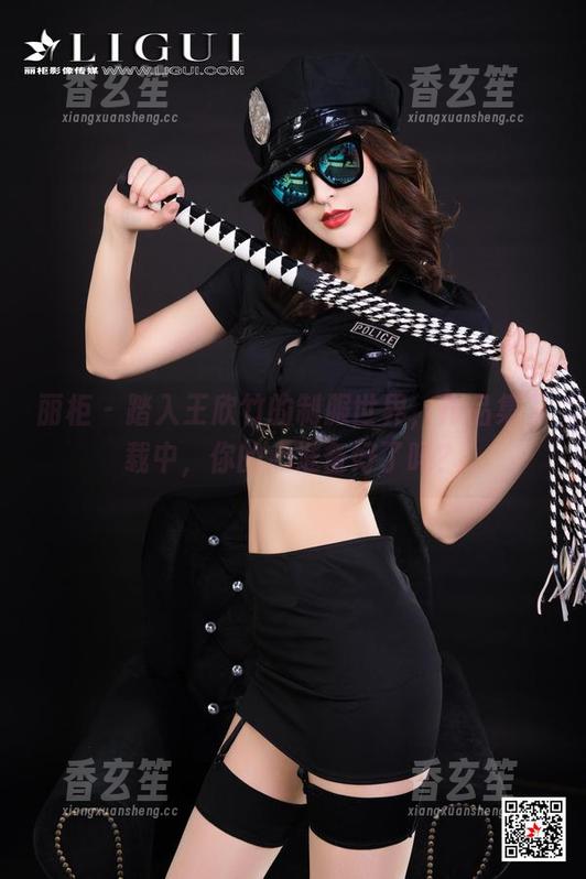 丽柜 - 踏入王欣竹的制服世界，作品集下载中，你的心准备好了吗？