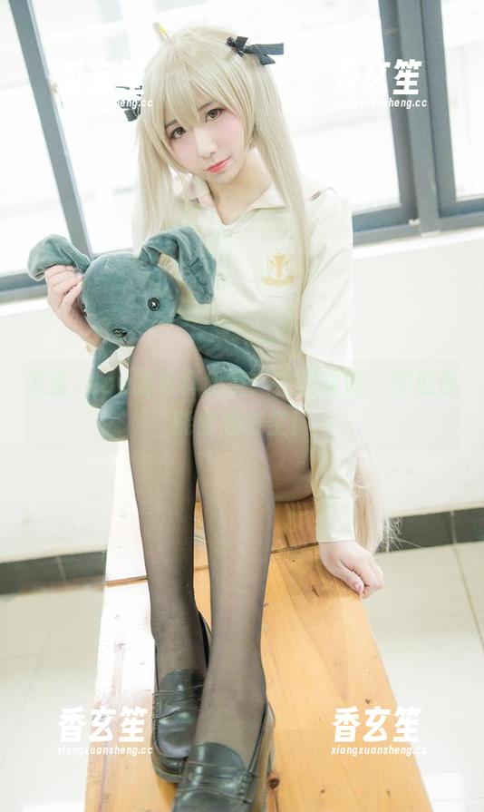 九曲Jean的写真创意：花园花嫁，壁纸也能穿越时空！