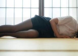 云溪溪美脚图册火热上线，免费独家，站好队，腿迷们准备好“跪”了吗？