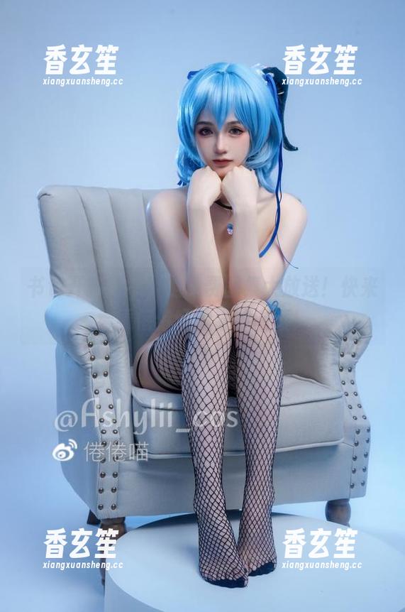 书包开箱？不，是免费图集大放送！快来看看倦倦喵的奇妙宝藏！