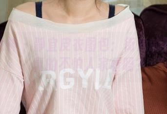 克拉女神 – 静宜皮衣图包：街角的野性美，真的不怕人家看吗？