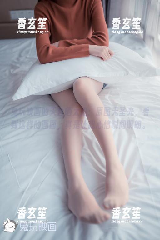 兔玩映画的天台晒太阳：原图无圣光，看到这样的画面，真是让我心情瞬间明朗。