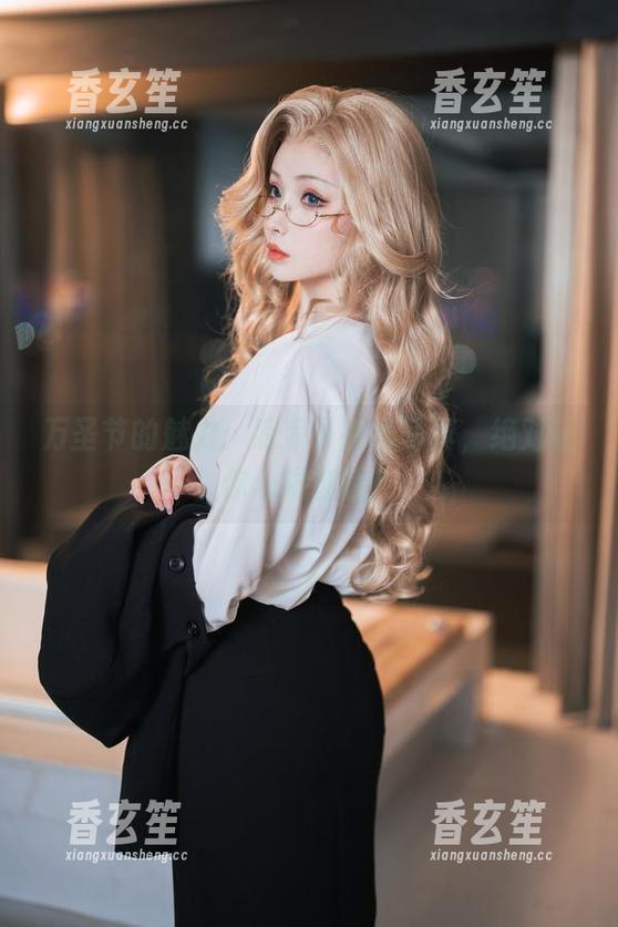 万圣节的魅力：凉凉子在线写真，绝对让你心跳加速！