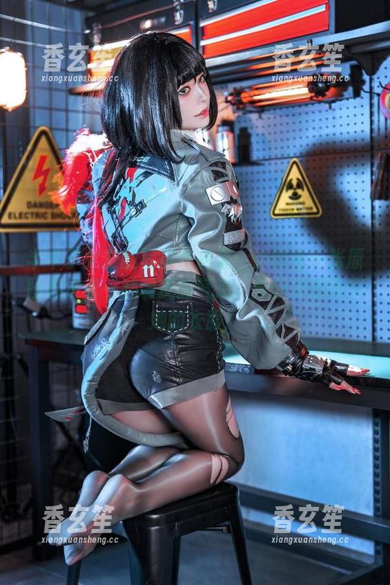 半半子女友的写真作品集：她的每一张原图都透着一种调皮的气息，分分钟想偷穿她的衣服！