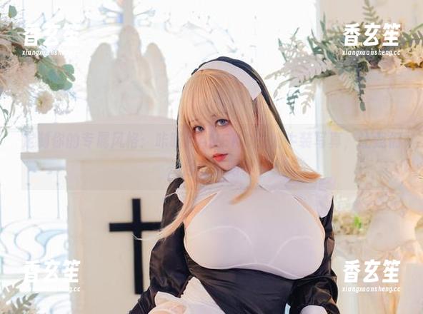 定制你的专属风格：咔喵KANEKO的奶牛装写真，让我们一起吃草吧！