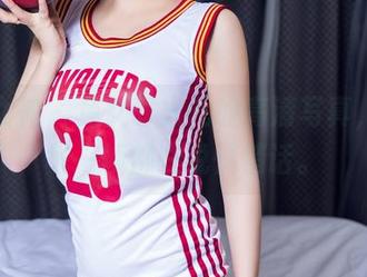 头条女神 – 兔女郎火儿的高清写真，感觉每一帧都在说悄悄话。