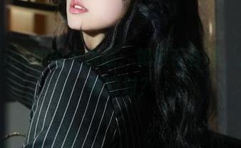 奈汐酱Nice的内衣挑战：如何在各种‘局’里优雅应对？