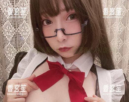 谁能拒绝？高清小泉学姐吖的日常写真让人自愧不如。