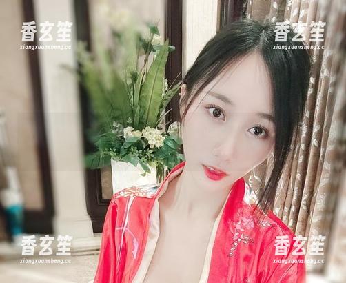 微密圈 - 护士小玉吃果冻在线，分享她的写真，绝对让你眼前一亮！