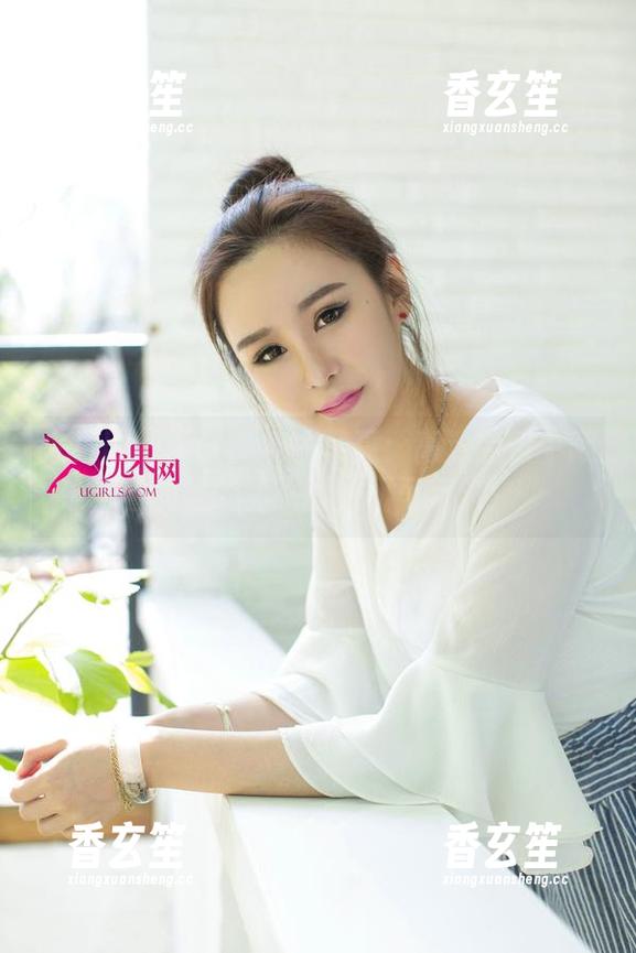 尤果网-谭晓彤 尤果网 - 谭晓彤皮衣写真:高清图包中藏着的她的另一面,不可错过!
