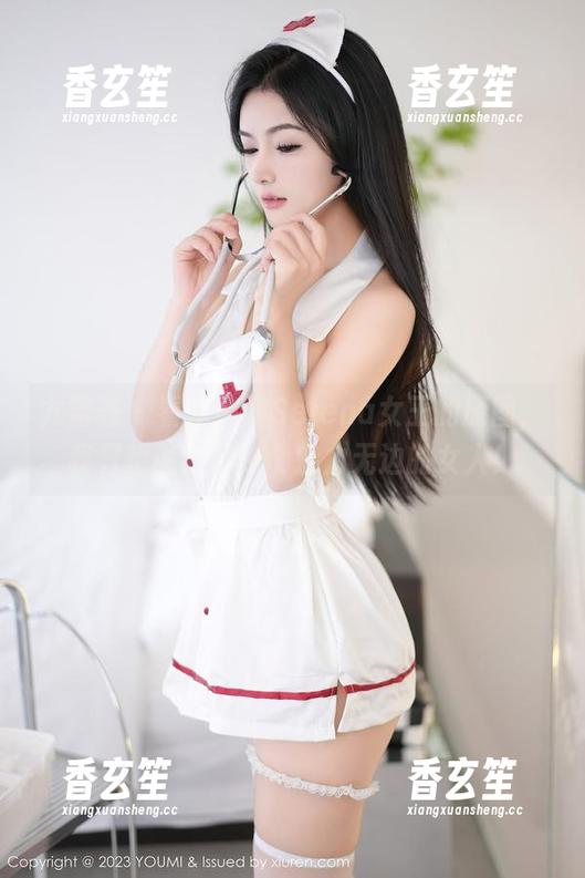 尤蜜荟 - 看完娜露Selena女王的原图，我只想说：真是个魅力无边的女人！