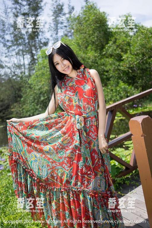 推女神 - 下载绮里嘉ula的灰丝作品集，开启你的时尚狂欢！