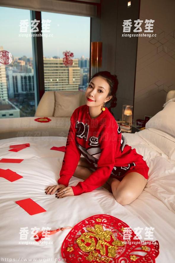 微密圈 - 黑丝短裙中的果儿Victoria好像在召唤，全套下载前的心里小剧场。