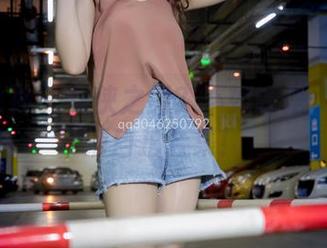 梦丝女神 – 女侠之剑？不如说是玥玥的高清自拍合集！